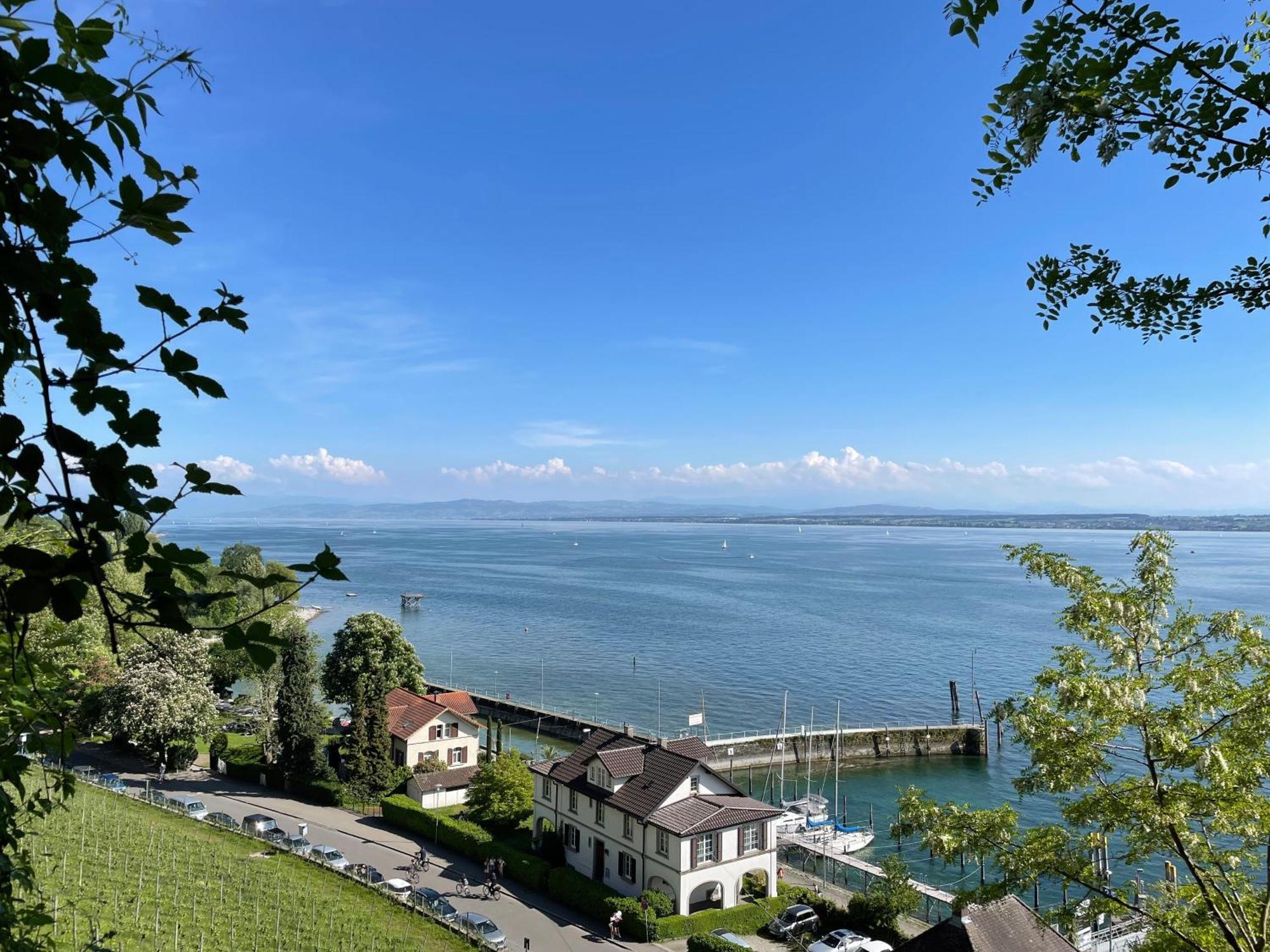 Bungalow Wohnung Mit Suedterrasse In Seenaehe Meersburg Kültér fotó