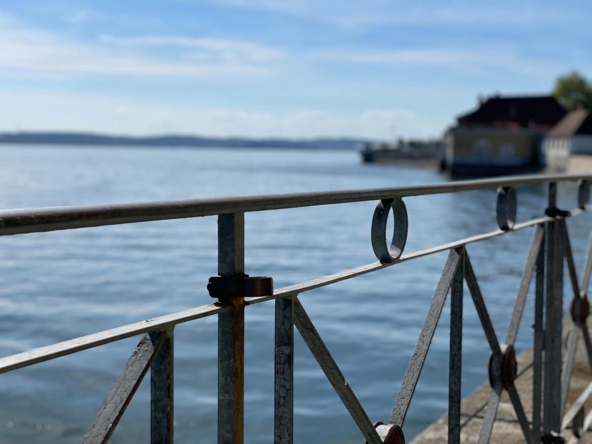 Bungalow Wohnung Mit Suedterrasse In Seenaehe Meersburg Kültér fotó