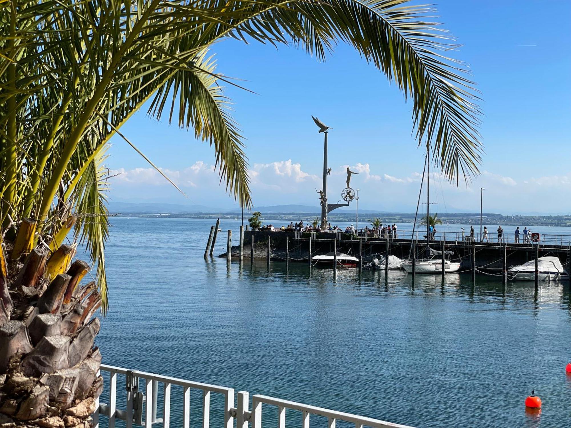 Bungalow Wohnung Mit Suedterrasse In Seenaehe Meersburg Kültér fotó