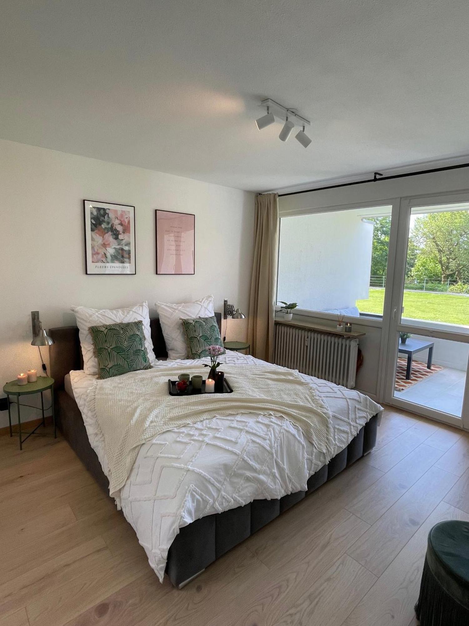 Bungalow Wohnung Mit Suedterrasse In Seenaehe Meersburg Kültér fotó